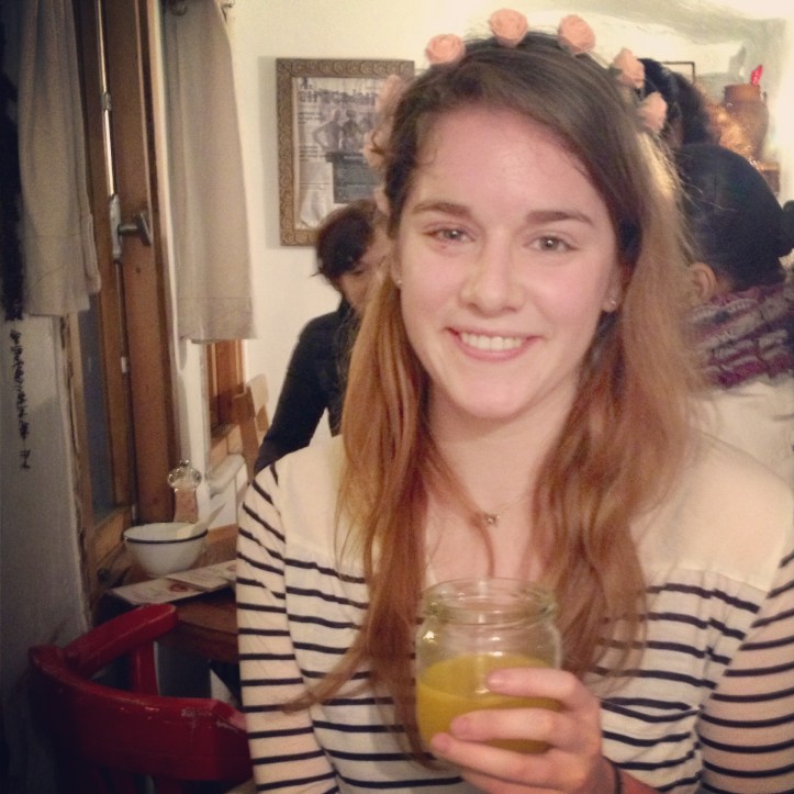 Body and soul well-fed in Istanbul --inspite of a puffy eye from dodging mopeds and walking in to a spiky wall --and sporting the accessory most cherished by five year olds in the city, my €1 flower crown.