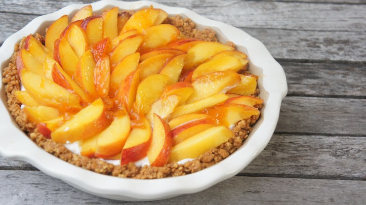 Movin' to the country gonna eat a lot of peaches...